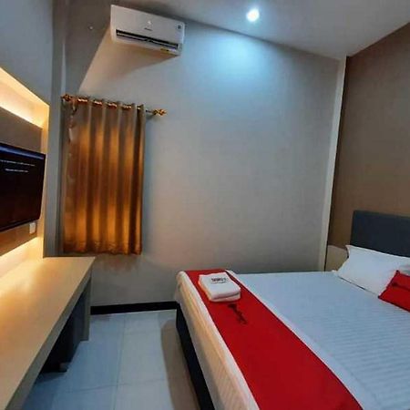 RedDoorz near Universitas Muhammadiyah Purwokerto Kembaran Bagian luar foto